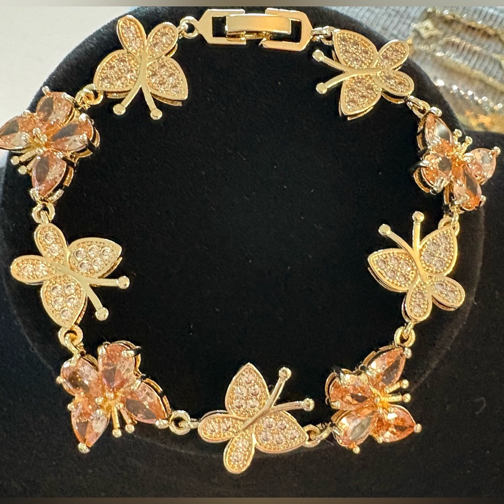 Gorgeous 7 inch, 14k Plated CZ and Pave Stone Butterfly Necklace!
